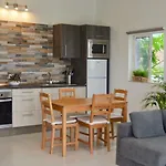 Tropicales بيت للعطل
